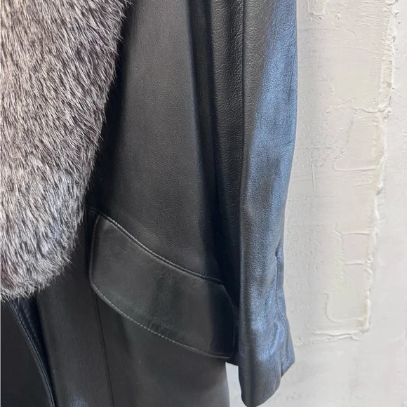 Vintage Peter Caruso leather and fox fur shawl collar! - Picture 5 of 8